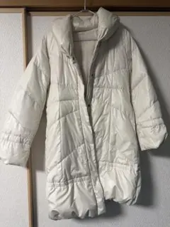 ホワイト ダウンジャケット
