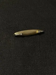 ブローチ バーモチーフ 屑ダイヤ　ゴールドカラーのサムネイル