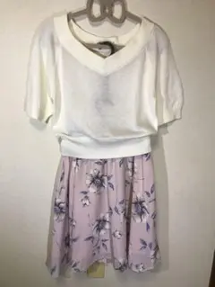 Emsexcite セットアップ 白サマーニット×花柄スカート