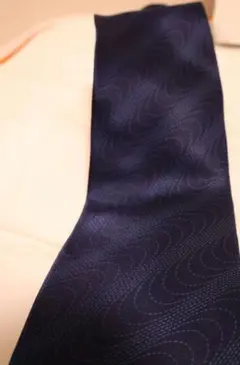 LANVIN ネイビー 波模様 ネクタイ （多分未使用です！）