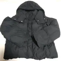 GU　ブラック フード付きダウンジャケット　　　 ショート丈