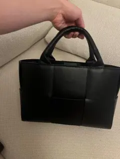ブラック 編み込みデザイン ショルダーバッグ