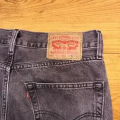 Levi's 565 ストレートデニム ブラック W31 L32のサムネイル