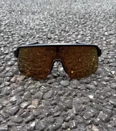 Oakley サングラス ブラック ゴールドレンズのサムネイル