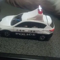 トミカパトカー