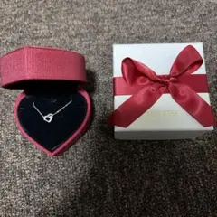 THE KISS ハート型　ネックレス