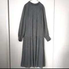 index✨美品　プリーツロングワンピース　ウエストリボン　スタンドカラー
