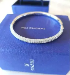 ほぼ新品 SWAROVSKI Stone バングル スワロフスキー ブレスレット