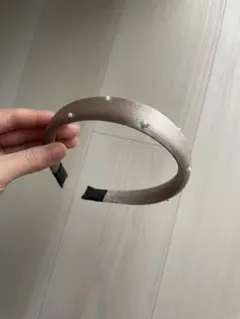 高見えカチューシャ ベロア素材　パール付き