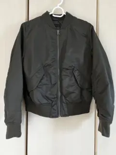 UNIQLO オリーブグリーン MA-1 ジャケット