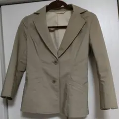 ベージュ スーツジャケットとパンツ セット