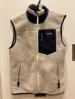 patagonia フリースベスト アイボリー/ネイビー