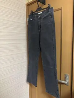 Lee グレー ブーツカットデニム