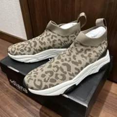 新品◆未使用◆➕diana レオパード柄 スリッポンスニーカー23cm