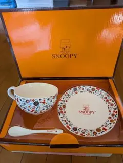 SNOOPY 花柄 カップ・皿・スプーンセット