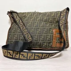 FENDI フェンディ ズッカ柄 ショルダーバッグ メッセンジャー - メルカリ