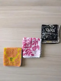 ★ANNA SUI★ 花柄タオルハンカチ3枚セット 黒/ピンク/オレンジ