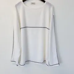 ニット　ストライプデザイン　ホワイト　薄手　ゆったり