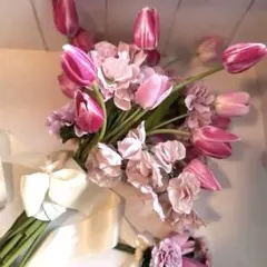 ピンクのチューリップブーケ　造花　フォトウェディング