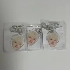 TREASURE 喜怒哀楽　哀　顔アクキー　ジョンファン