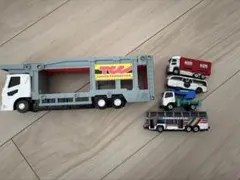 yu様専用⭐︎トミカキャリアカー　車付き