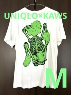 UNIQLO ✖️KAWS Tシャツ M ユニクロ✖️カウズ　コラボtシャツ
