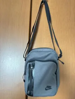 NIKE ショルダーバッグ グレー