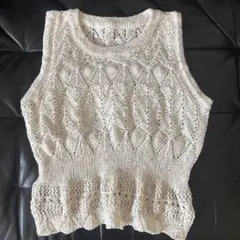 アイボリー レース編み ノースリーブニットベスト