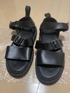 Dr. Martens サンダル ブラック メンズ　グリフォン