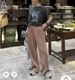 ピンク ワイドパンツ