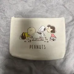 PEANUTS キャラクターポーチ