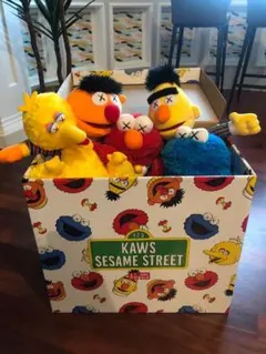 KAWS x SESAME STREETぬいぐるみコンプリートボックス ユニクロ