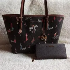 MICHAEL KORS　トートバッグ　美品　(財布は完売しました)　人気