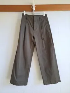 UNIQLO カーキ　タックワイドパンツ ウエスト61cm