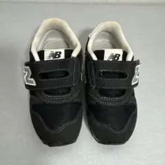 New Balance ブラックスニーカー ベルクロ　16cm
