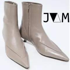 Item thumbnail for item 51952d2c-c86c-4810-aae3-42e25ec8c3be