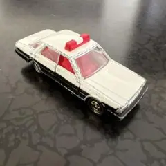 トミカ パトロールカー　セドリック　ドア開閉　当時物　レトロ　パトカー