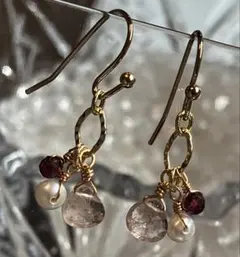 14kgf ピアス　天然石　ストロベリークォーツ　ガーネット　淡水パール