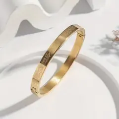 Karl Lagerfeld バングル #464 - メルカリ