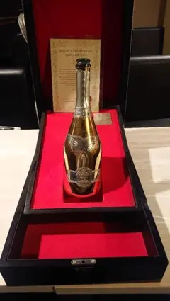 箱と空き瓶】ANGEL CHAMPAGNE Brut Vintage 2004 - メルカリ
