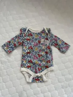 【新品】GAP 花柄ロンパース 0-3ヶ月　サイズ50