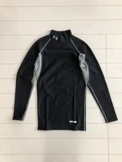 UNDER ARMOUR METAL シャツ