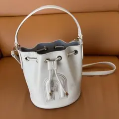 【美品】FURLA ホワイト バケットバッグ