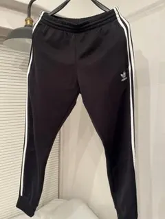 adidas originals ジョガーパンツ