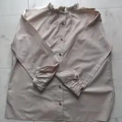 サマンサモスモスレース付き襟 ベージュ長袖シャツ