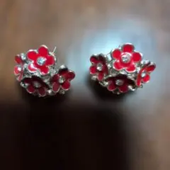 赤い花モチーフのピアス♪おまけ付き