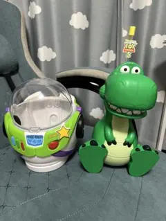 日本未発売】バズのポップコーンバケットとレックスのドリンクカップ