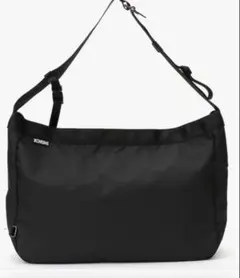 CHROME ニュースペーパー メッセンジャー 26L ショルダー　ブラックのサムネイル