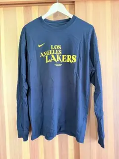 【最終値下げ‼️】NIKE ロサンゼルス・レイカーズ　ロンT NBAのサムネイル