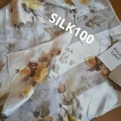 Private Label 花柄SILKスカーフ新品タグ付きのサムネイル